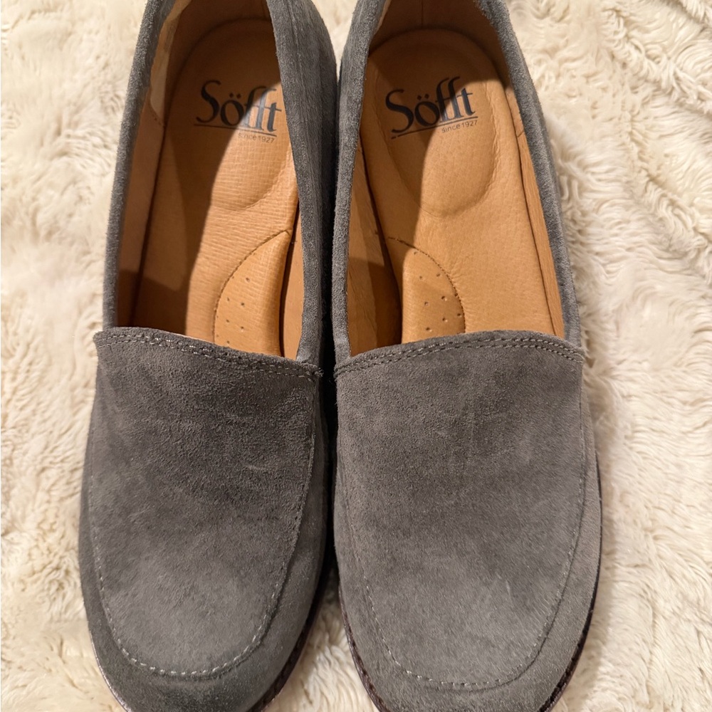 Sofft Women's Gray Suede Loafers